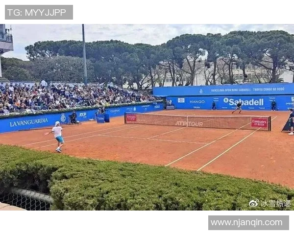 南京网球队状态引发热议球迷对表现与战术展开激烈讨论