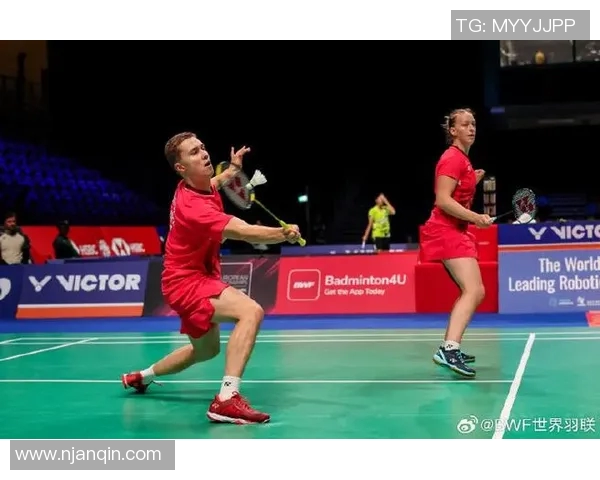 武汉羽毛球队与北京羽毛球队赛后复盘分析比赛经验与战术对比