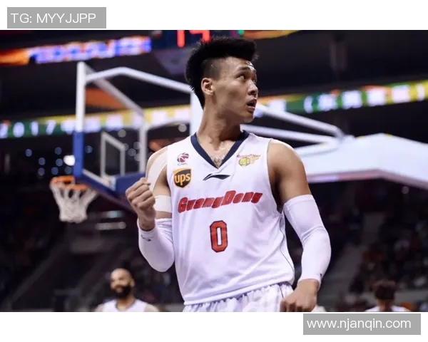 赵睿领衔新一代篮球明星崛起之路展现青春力量与拼搏精神