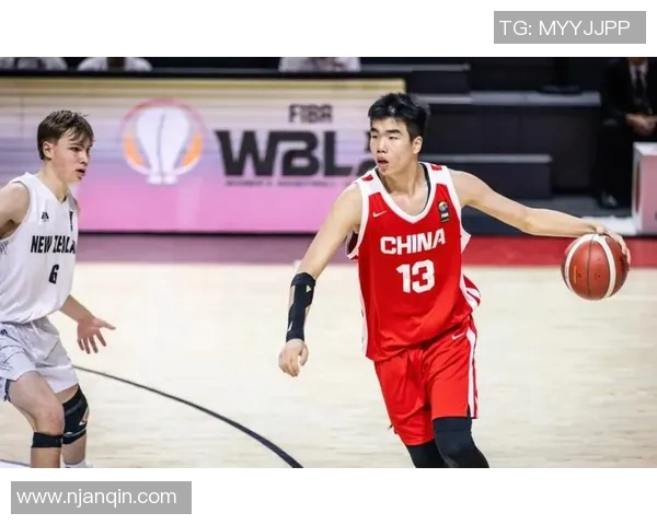 加拿大男篮对决南韩男篮激战正酣精彩瞬间不容错过 加拿大男篮对决南韩男篮激战正酣精彩瞬间不容错过