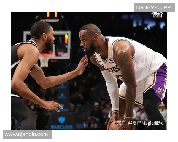 湖人队与布鲁克林篮网激战正酣谁将赢得这场巅峰对决