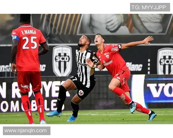 马赛与瓦郎谢那对决前瞻分析双方实力及战术布局探讨 马赛与瓦郎谢那对决前瞻分析双方实力及战术布局探讨