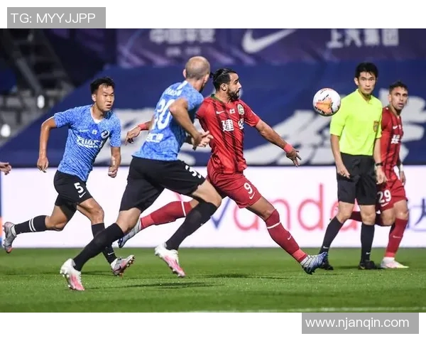 中超精彩对决深圳队迎战大连队全力争胜展现足球魅力