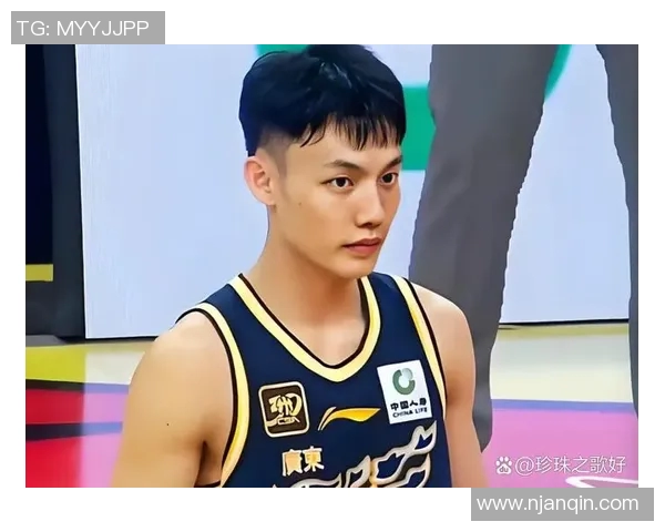 广州篮球队个人能力揭秘:明星球员的成长与技战术分析MBA 广州篮球队个人能力揭秘:明星球员的成长与技战术分析MBA
