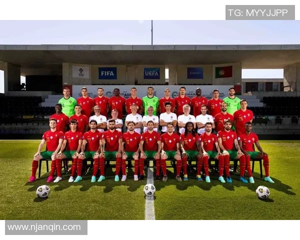 成都飞盘队战术解析与对比探讨全面剖析球队优势与不足 成都飞盘队战术解析与对比探讨全面剖析球队优势与不足